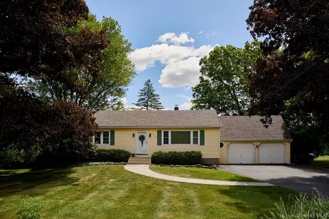 228 State Route 32 S, New Paltz, NY 12561