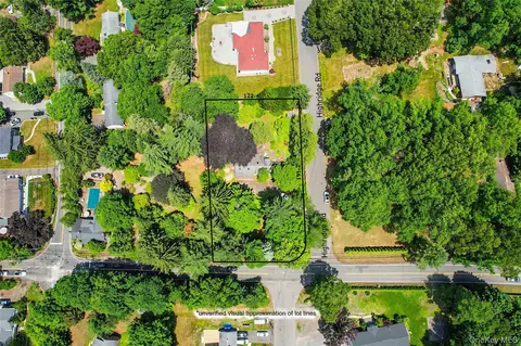 586 New Hempstead Rd, Ramapo, NY 10977