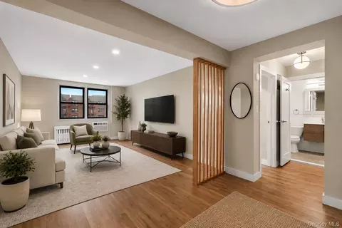 84-29 155 Ave #5J, New York, NY 11414