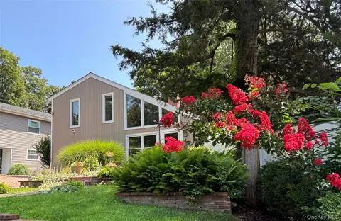 42 Bennett Ave, Huntington Station, NY 11746