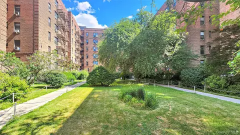 144-46 38th Ave #5C, Flushing, NY 11354