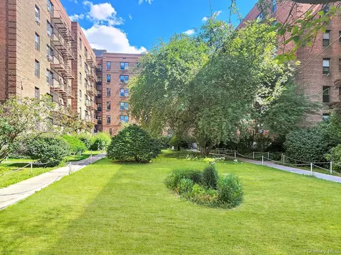 144-46 38th Ave #5C, Flushing, NY 11354
