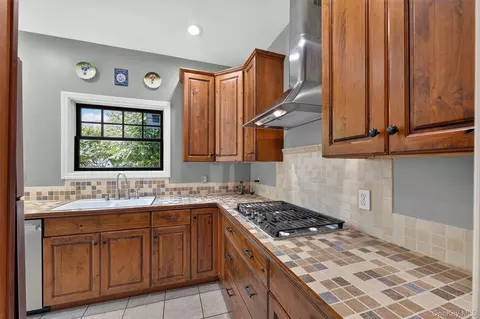 Kitchen - 708 Kossuth Pl, Peekskill, NY 10566 photo 3 of 5