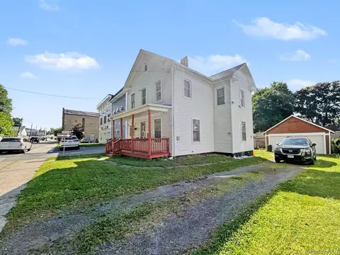 63 Fowler St, Port Jervis, NY 12771