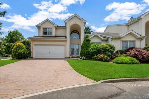 283 Altessa Blvd, Melville, NY 11747