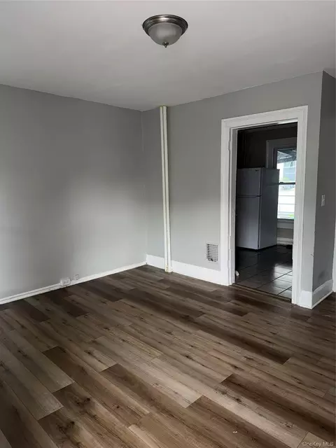 Living - 60 Noxon St, Poughkeepsie, NY 12601 photo 1 of 3