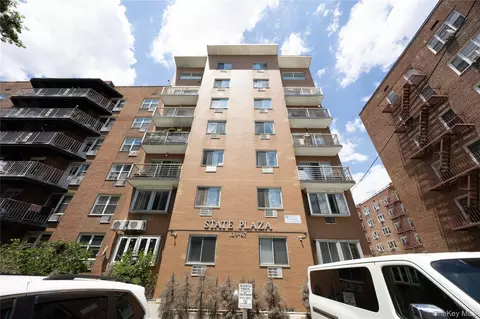 13987 35th Ave #3C, Flushing, NY 11354