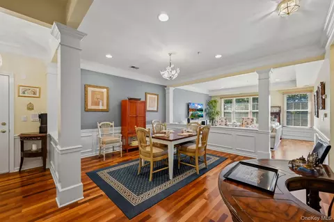 32 N De Baun Ave #202, Ramapo, NY 10901