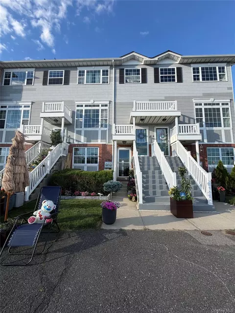 291 Surf Dr #214B, New York, NY 10473