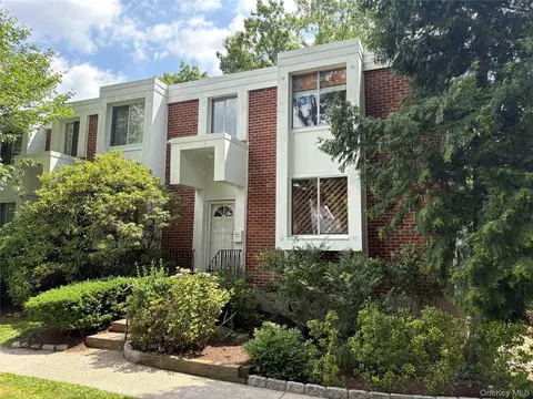 1118 Colony Dr, Greenburgh, NY 10530