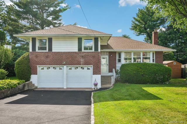 11 Lenroc Dr, Greenburgh, NY 10607