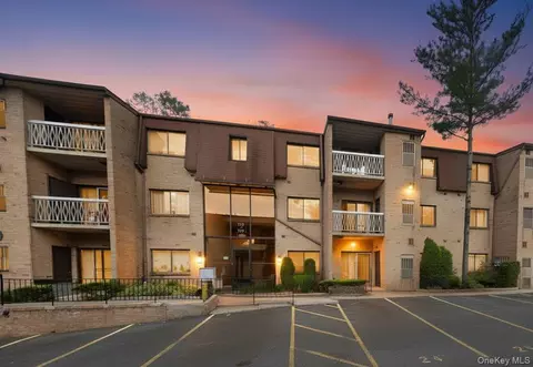 716 Kennedy Dr, Ramapo, NY 10977