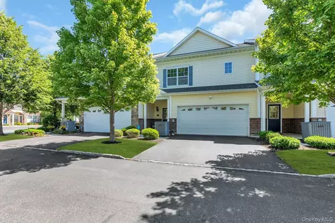 Exterior - 111 Millie Ct, Patchogue, NY 11772 photo 6 of 6
