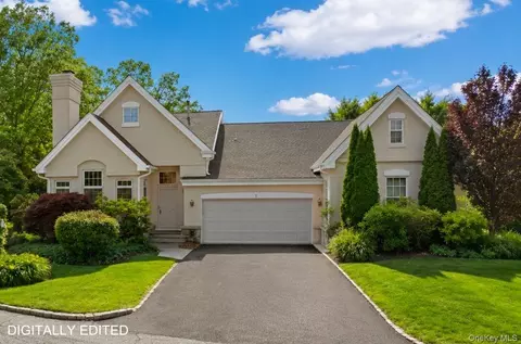 2 Doral Green Dr E, Rye Town, NY 10573