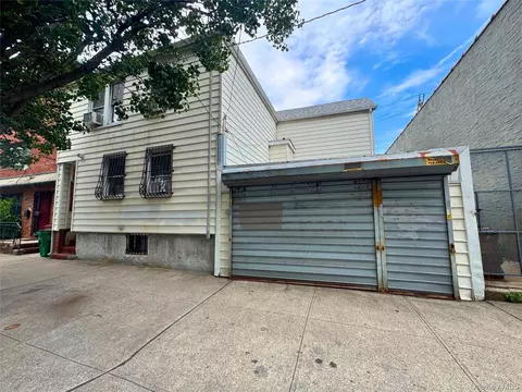 107-49 93rd St, New York, NY 11417