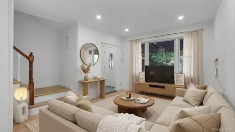 4135 Murdock Ave, New York, NY 10466