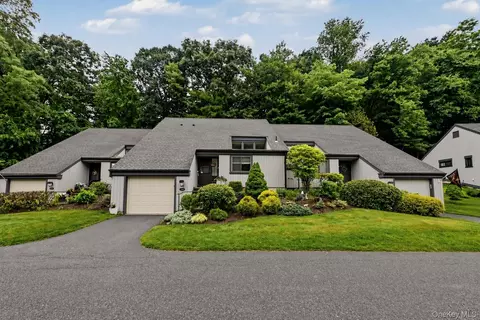 334 Heritage Hls #B, Somers, NY 10589