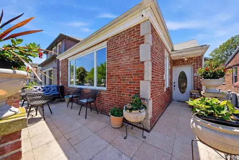 4082 Ocean Ave, Brooklyn, NY 11235