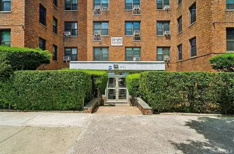 2835 Webb Ave #6E, New York, NY 10468