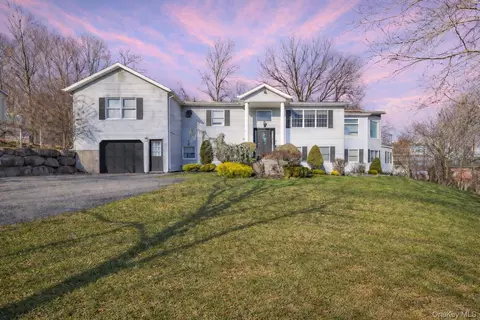 1 Joshua Ct, Ramapo, NY 10952