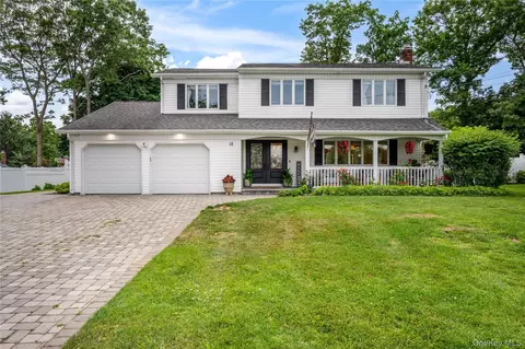 12 Miller Ave, Shoreham, NY 11786