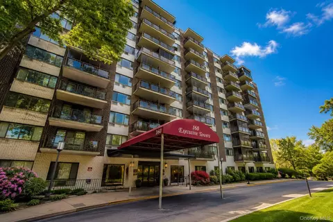 160 Academy St #3J, Poughkeepsie, NY 12601