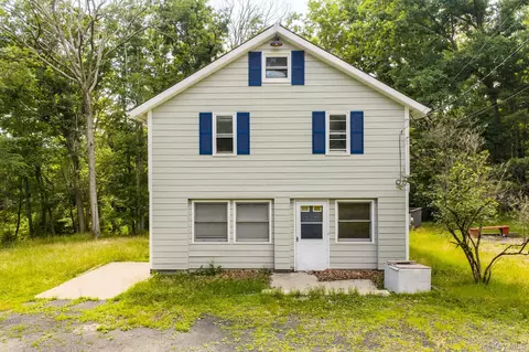 13 Oneida Trl, Lumberland, NY 12737