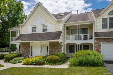 5 Spruce Ridge Dr # 5, Fishkill, NY 12524