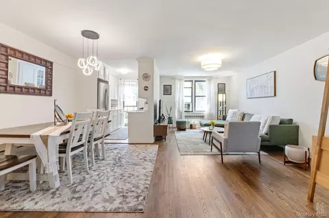 33-45 94th St #4H, Jackson Heights, NY 11372