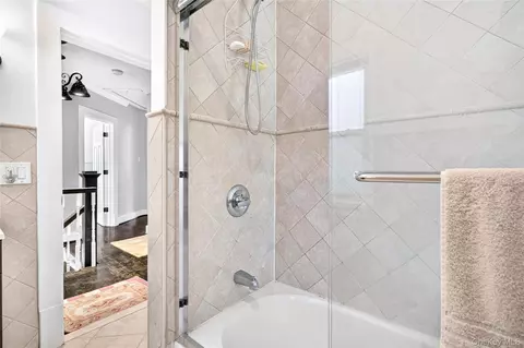 Bath - 5646 Post Rd, New York, NY 10471 photo 3 of 6