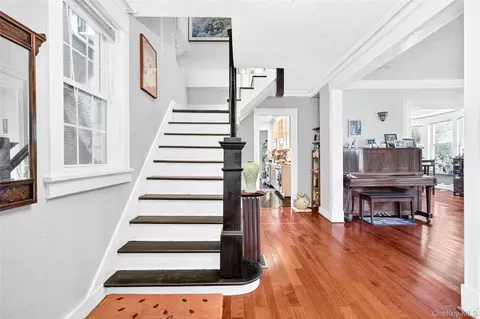Entry Way - 5646 Post Rd, New York, NY 10471 photo 1 of 8