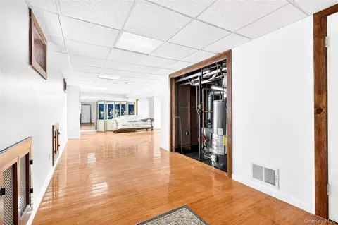 Entry Way - 5646 Post Rd, New York, NY 10471 photo 8 of 8