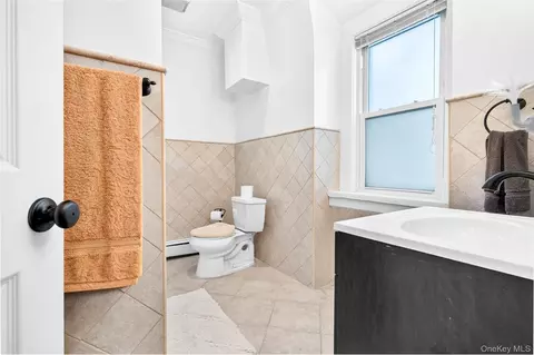 Bath - 5646 Post Rd, New York, NY 10471 photo 2 of 6