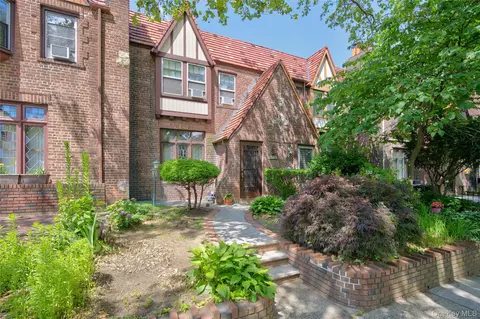 47-30 188th St, Flushing, NY 11358