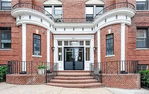 96-11 65th Rd #414, New York, NY 11374