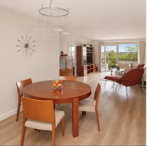 5900 Arlington Ave #4B, New York, NY 10471