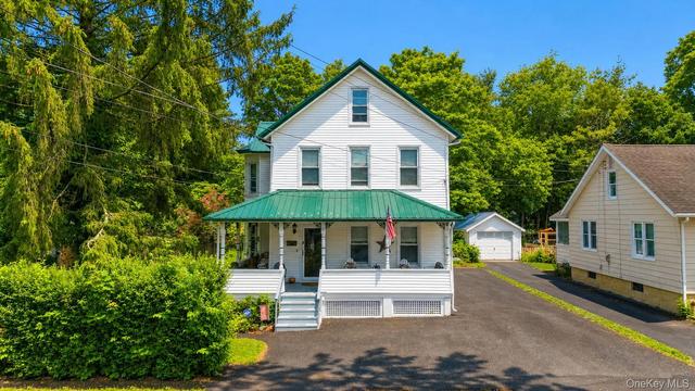 8 Bartlett St, Ellenville, NY 12428