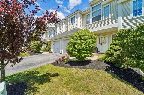 186 Sara Ln, Newburgh, NY 12550