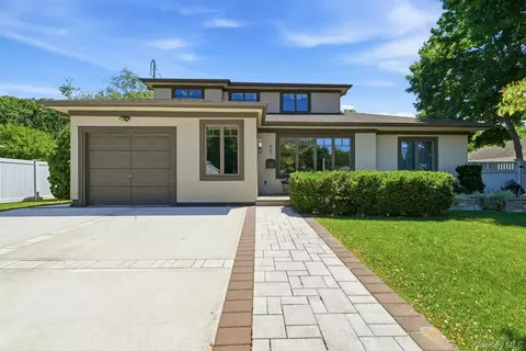 447 Sayville Blvd, Sayville, NY 11782