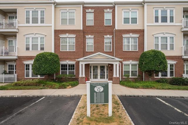1525 Finch Ln, Central Islip, NY 11722
