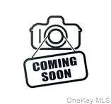 20 Wyona Ave, Lindenhurst, NY 11757