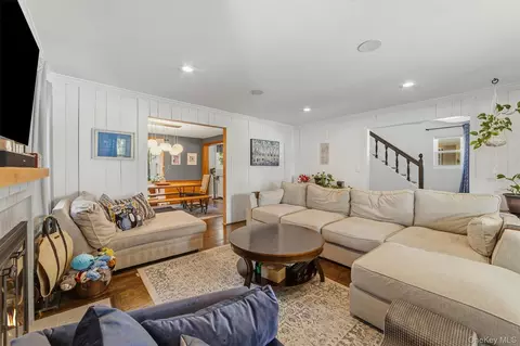 Living - 7 Brook Pl, Ossining, NY 10562 photo 2 of 3