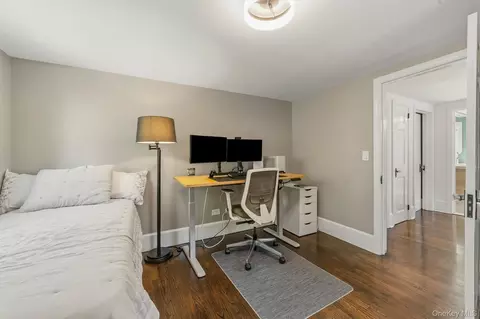 Bedroom - 7 Brook Pl, Ossining, NY 10562 photo 5 of 5