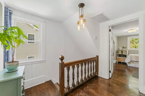 Entry Way - 7 Brook Pl, Ossining, NY 10562 photo 4 of 4