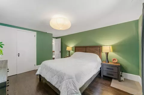 Bedroom - 7 Brook Pl, Ossining, NY 10562 photo 2 of 5