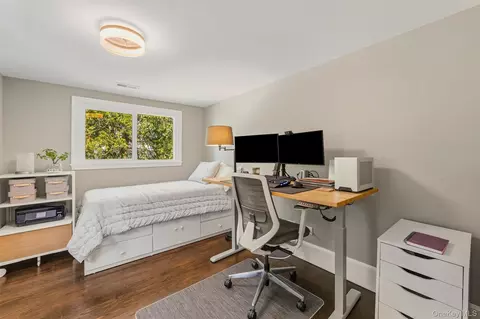 Bedroom - 7 Brook Pl, Ossining, NY 10562 photo 4 of 5