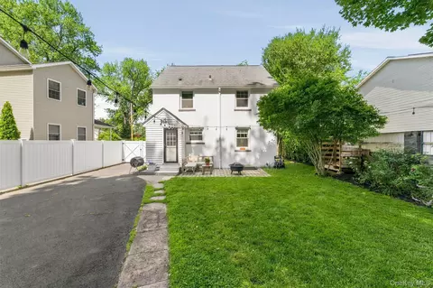 Exterior - 7 Brook Pl, Ossining, NY 10562 photo 7 of 8
