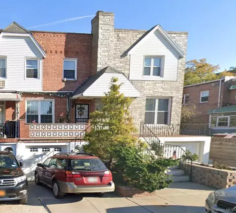 28-45 56th Pl, New York, NY 11377