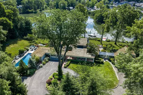 View/Area - 87 Hix Ave, Rye, NY 10580 photo 3 of 8