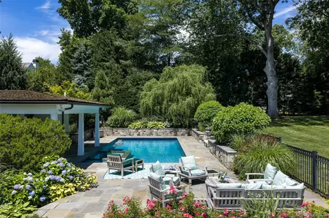 Exterior - 87 Hix Ave, Rye, NY 10580 photo 3 of 7
